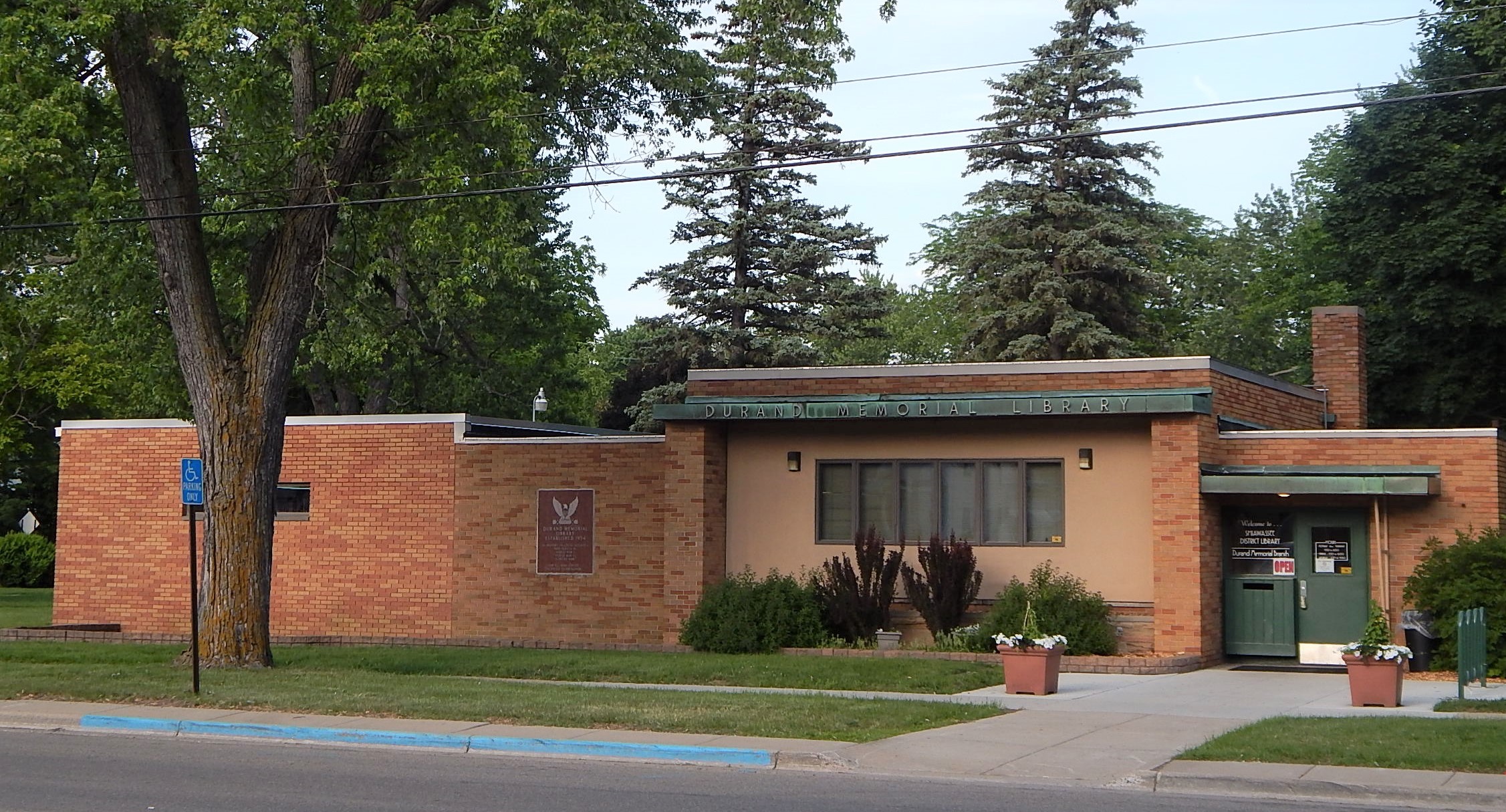 Durand Memorial Library exterior